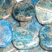 Apatite Bleue - pierres plates de Madagascar "A"