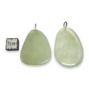 Jade de Chine - pendentif mini pierre plate