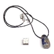 Sodalite avec cordon - pendentif pierre roulé