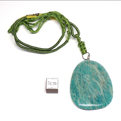 Amazonite avec cordon - pendentif pierre plate