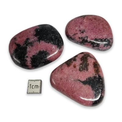 Rhodonite - pierre plate de Madagascar