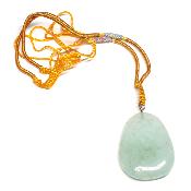 Prehnite avec cordon - pendentif pierre plate